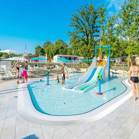 Camping Bijela Uvala - Eurocamp I Homair 波雷奇 外观 照片
