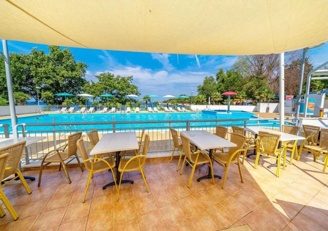Camping Bijela Uvala - Eurocamp I Homair 波雷奇 外观 照片