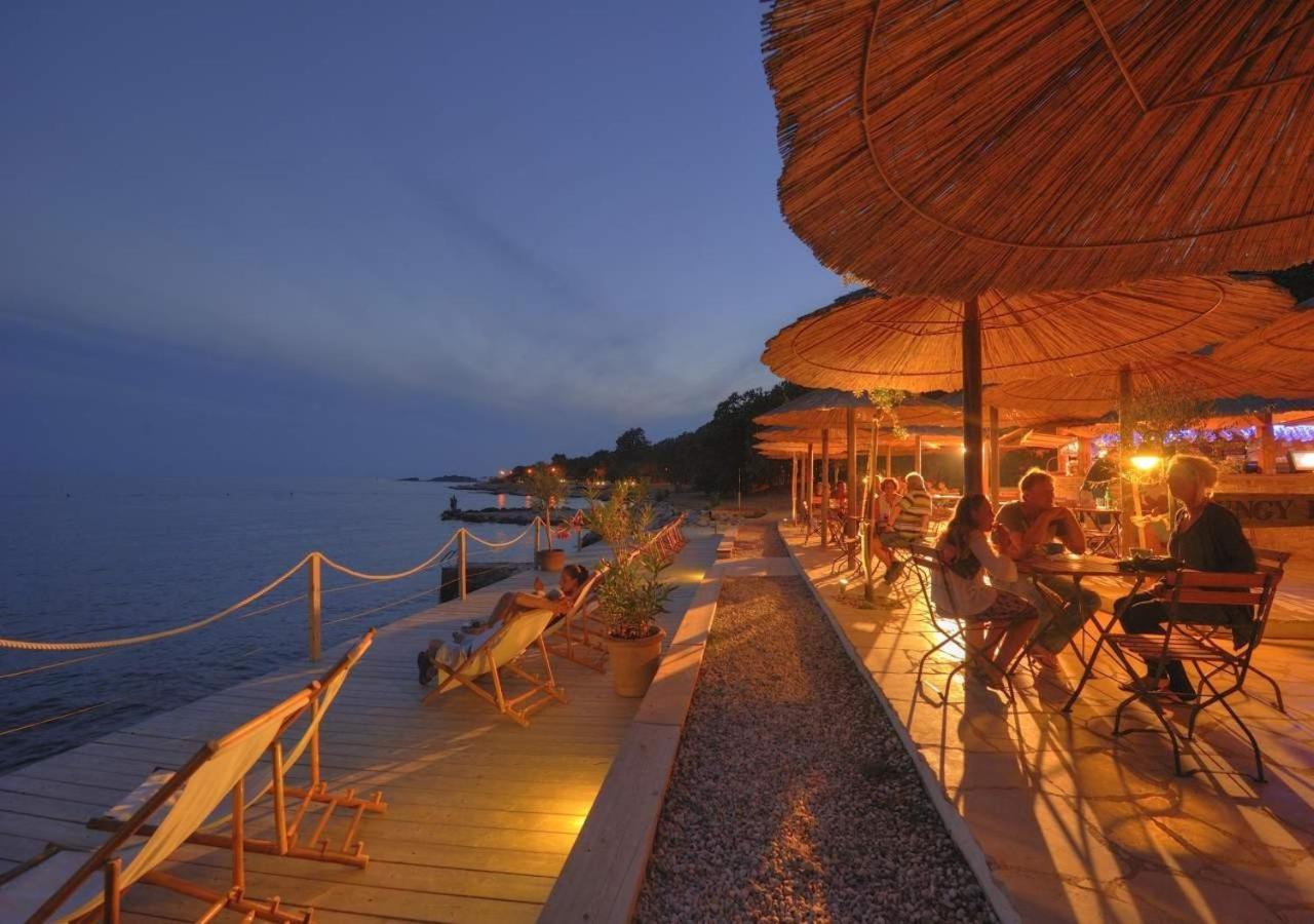 Camping Bijela Uvala - Eurocamp I Homair 波雷奇 外观 照片